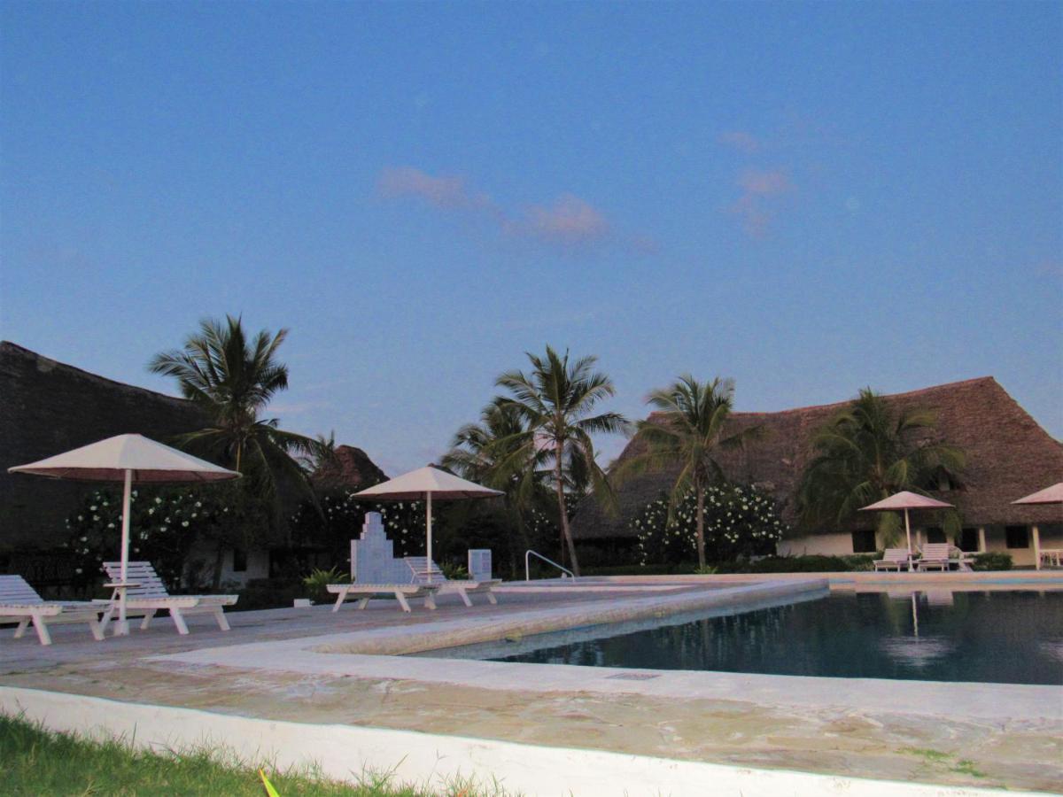 Karibuni Jeds Villas 85 & 86 Mambrui エクステリア 写真