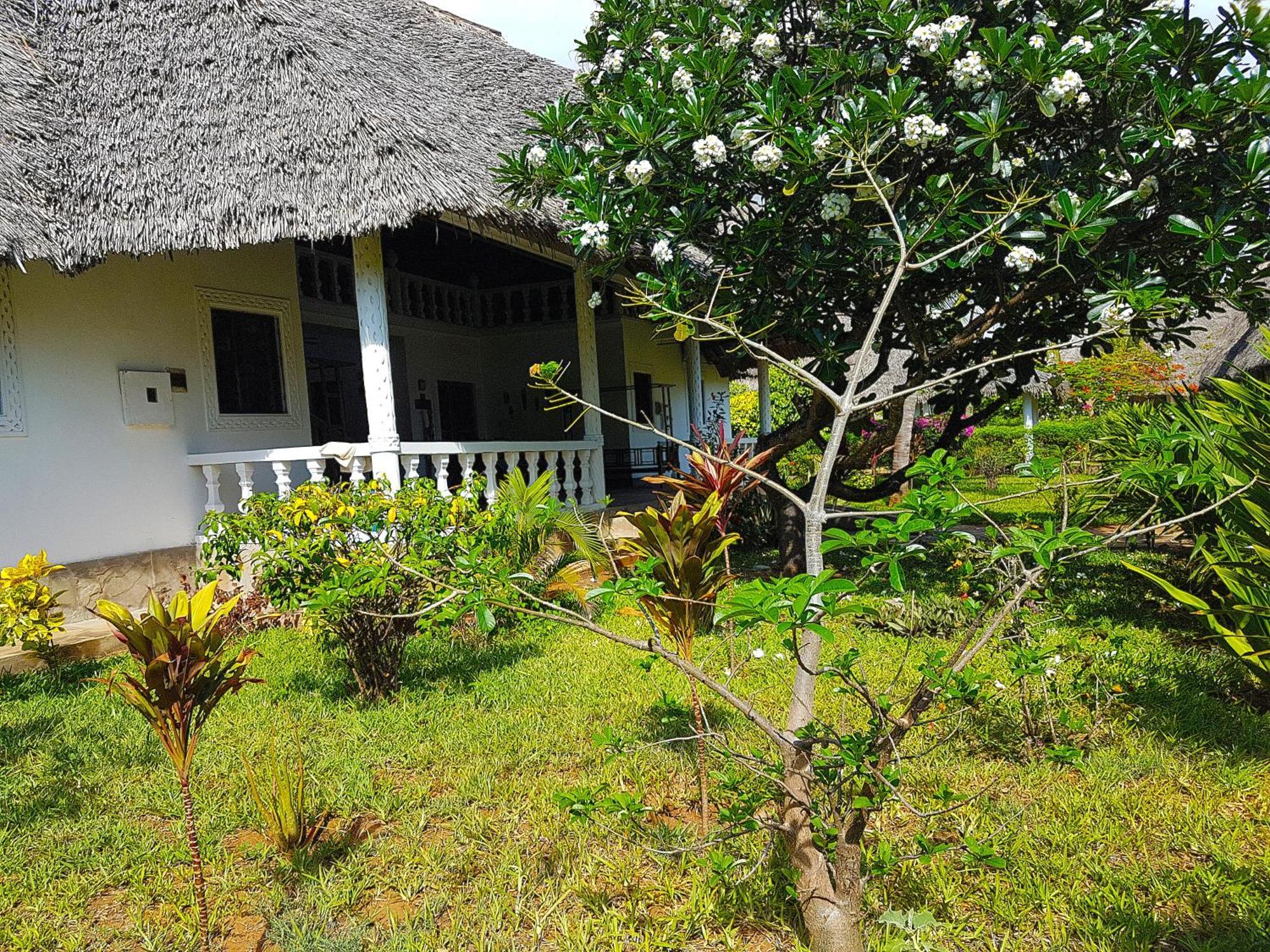 Karibuni Jeds Villas 85 & 86 Mambrui エクステリア 写真